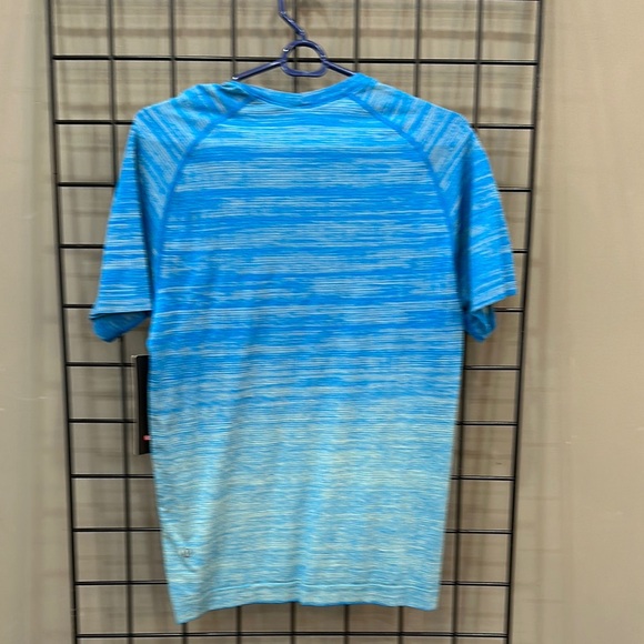 lululemon athletica Blue Short Sleeve Tee - Picture 4 of 4